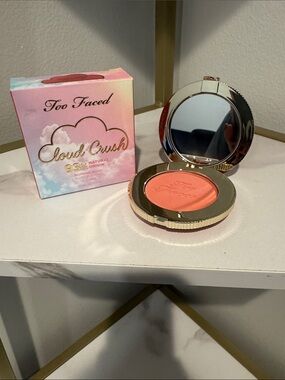 Too Faced Cloud Crush Blurring Blush
